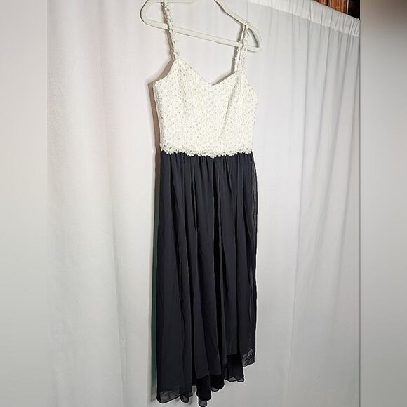 NWT Ted Baker Rosemary Daisy Embroidered Dip Hem Chiffon Pleat Midi Dress Navy 8 - Picture 4 of 13